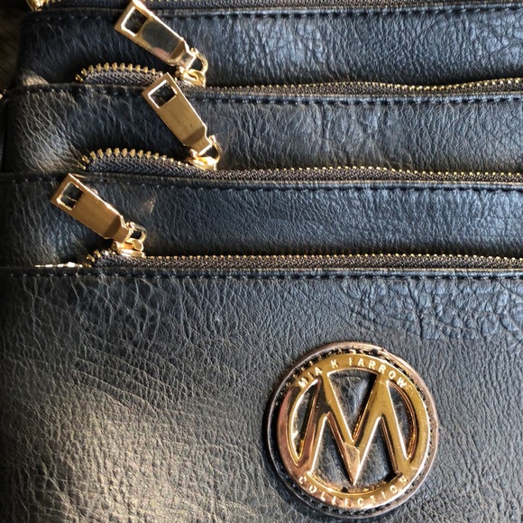 Mia K Farrow Collection Purse new condition - Picture 4 of 9